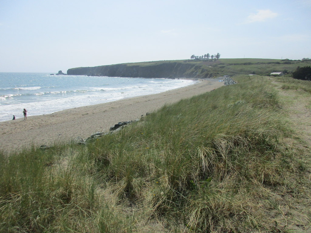 The west end of Bunmahon beach and the dunes